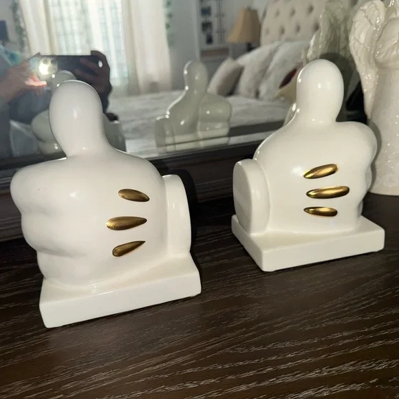 Disney White and Gold Mickey gloves Art Decor - Picture 12 of 12